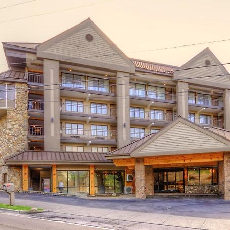 Clarion Pointe Downtown Gatlinburg Hotel Екстериор снимка