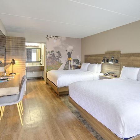 Clarion Pointe Downtown Gatlinburg Hotel Екстериор снимка