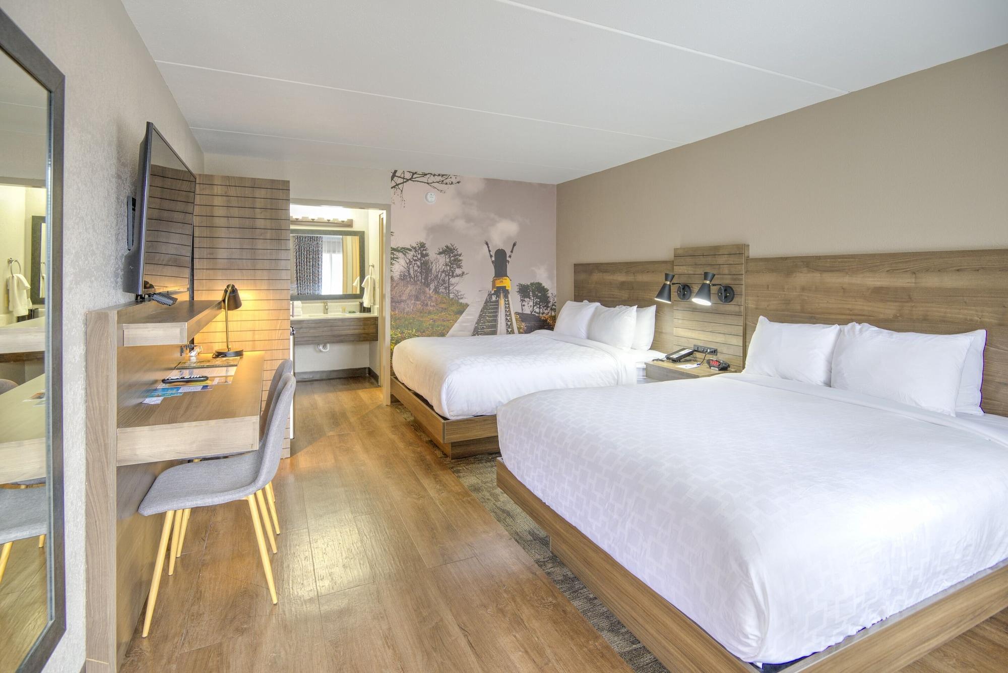 Clarion Pointe Downtown Gatlinburg Hotel Екстериор снимка