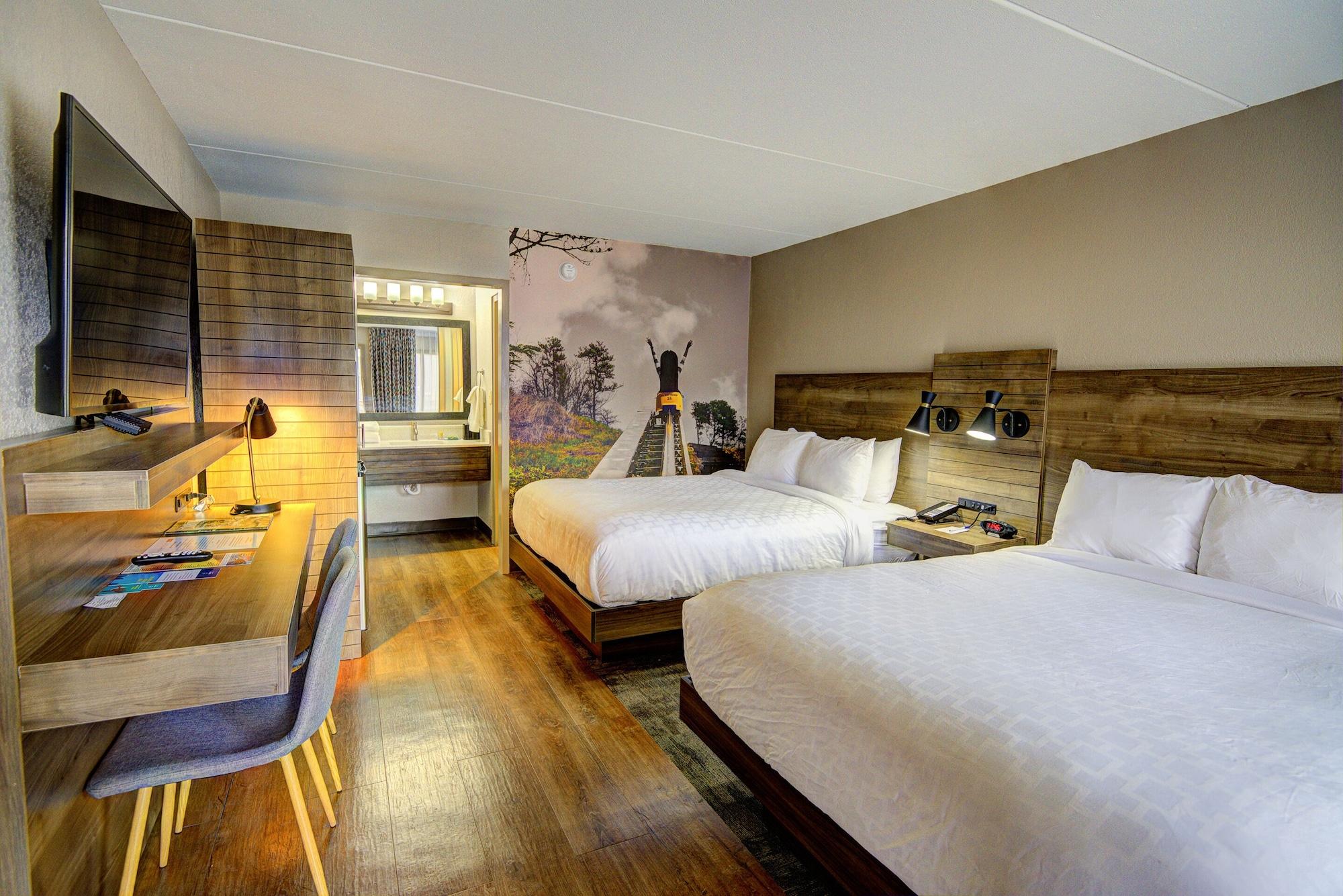 Clarion Pointe Downtown Gatlinburg Hotel Екстериор снимка