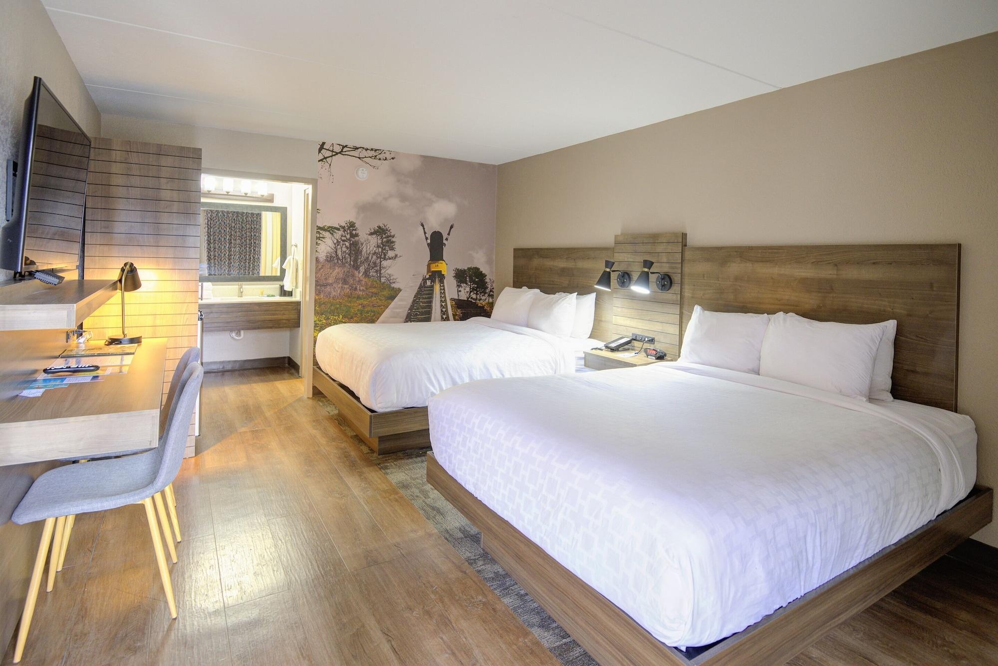 Clarion Pointe Downtown Gatlinburg Hotel Екстериор снимка