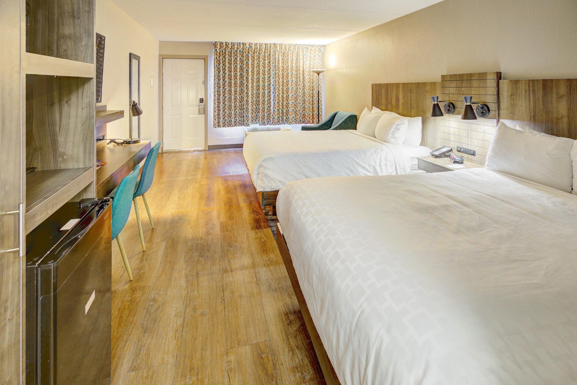 Clarion Pointe Downtown Gatlinburg Hotel Екстериор снимка