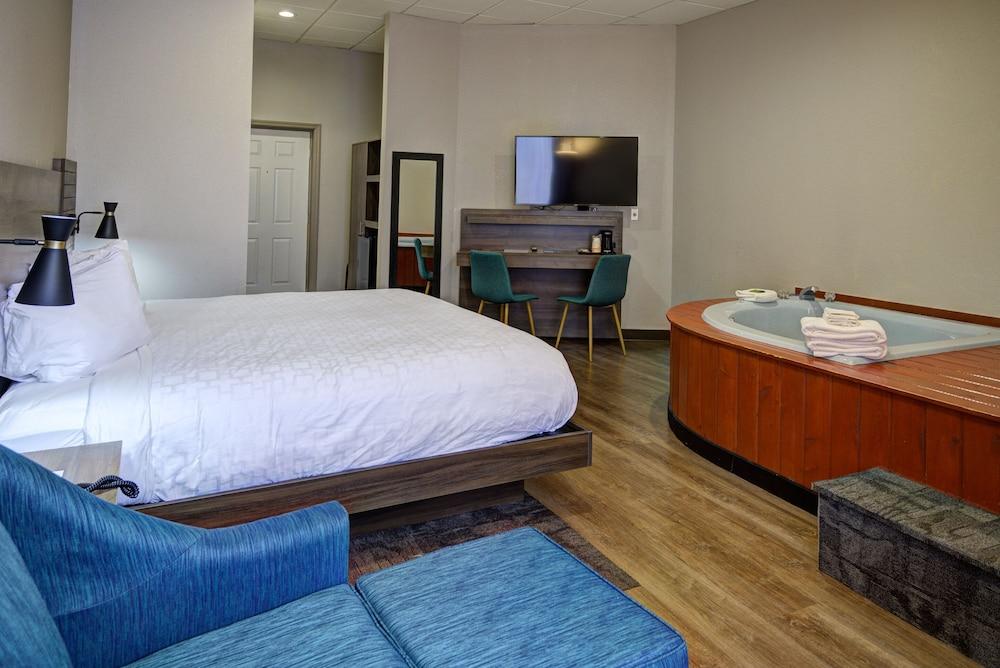 Clarion Pointe Downtown Gatlinburg Hotel Екстериор снимка