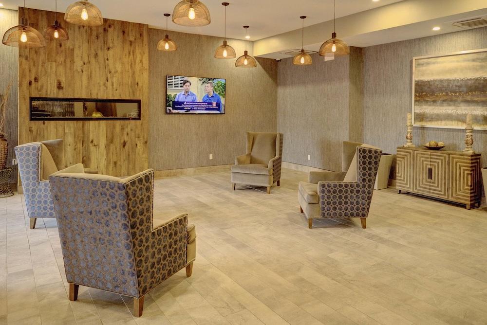 Clarion Pointe Downtown Gatlinburg Hotel Екстериор снимка