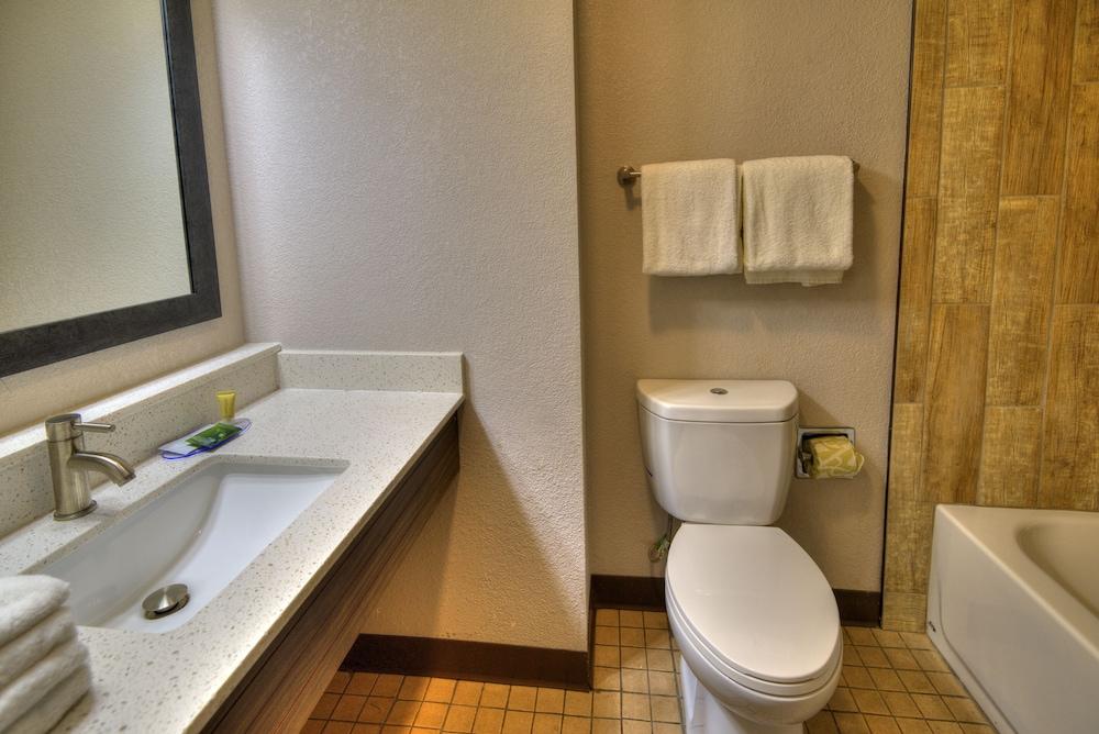 Clarion Pointe Downtown Gatlinburg Hotel Екстериор снимка