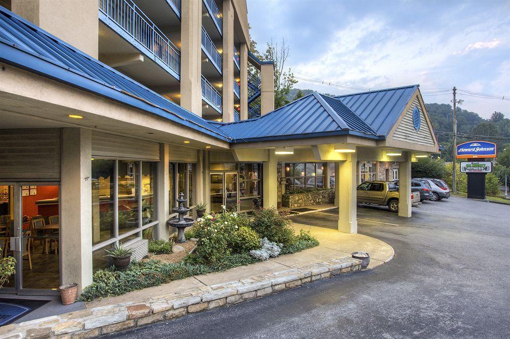 Clarion Pointe Downtown Gatlinburg Hotel Екстериор снимка