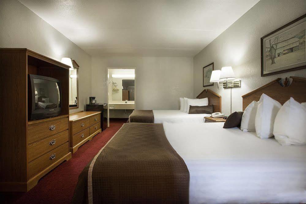 Clarion Pointe Downtown Gatlinburg Hotel Екстериор снимка
